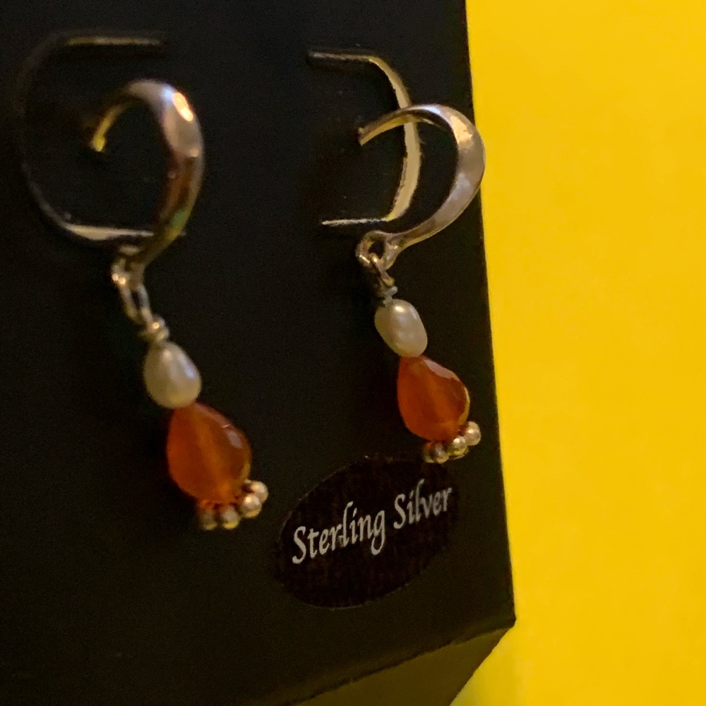 Earrings - Picture 2 of 4